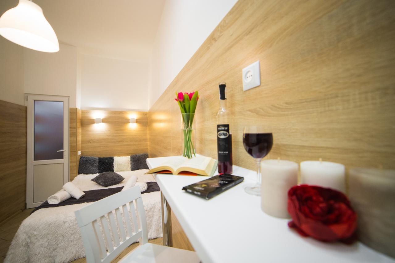 Mini Economy Apartments- Filatova 10 Λβιβ Εξωτερικό φωτογραφία